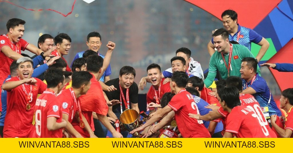 Bật mí chiến thuật đỉnh cao giúp HLV Kim Sang-sik thắng lớn - OK9 - WINVANTA88.SBS